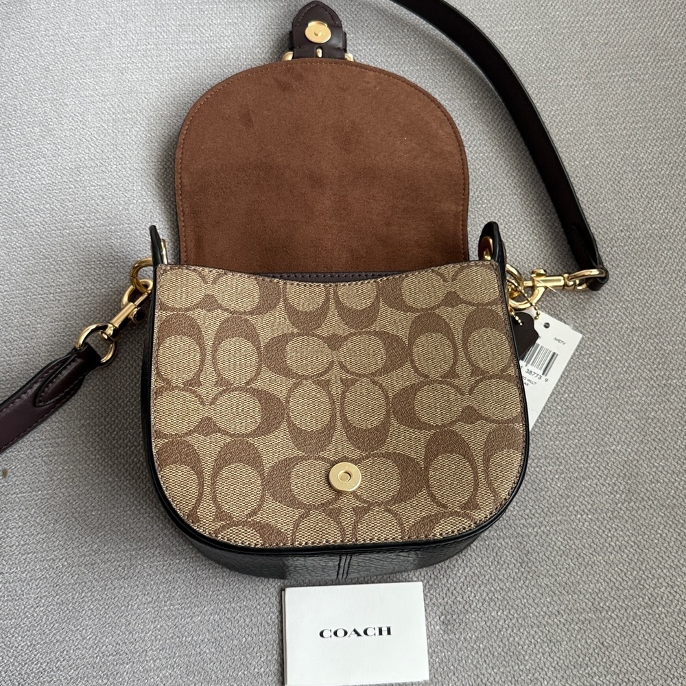 Coach. Kleo bag Signature Canvas Suede - Picture 11 of 14